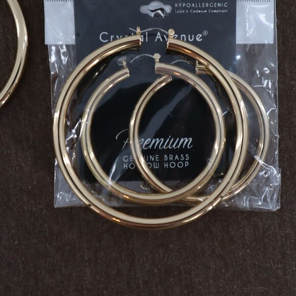 Crystal Avenue Premium Genuine Brass Hoop Set Of 2 Women Gold Minimalist Mod NWT - Picture 4 of 5